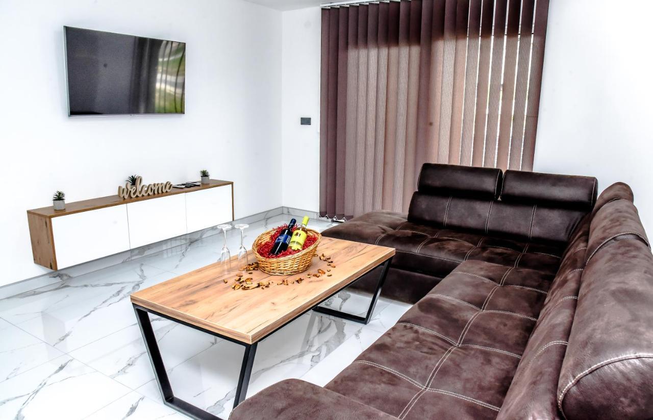 Luxury Villa M&B Tuzla Extérieur photo